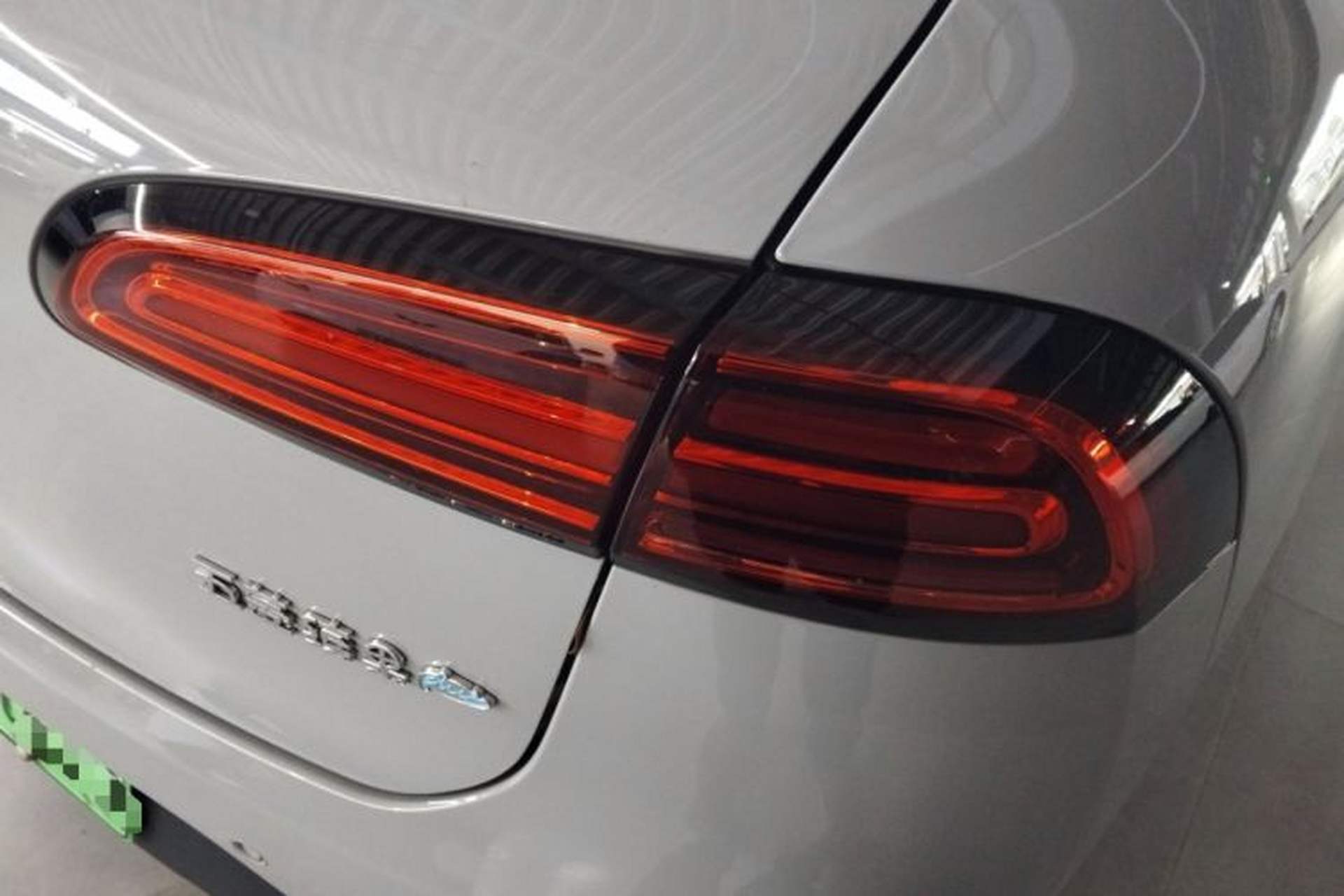 Used Wuling Bingo PLUS 2024 510 km Flagship Edition Four-Seater Version Right Rear Taillight