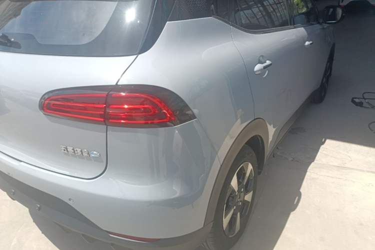 Used Wuling Bingo PLUS 2024 510 km Flagship Edition Four-Seater Version Right Rear Taillight