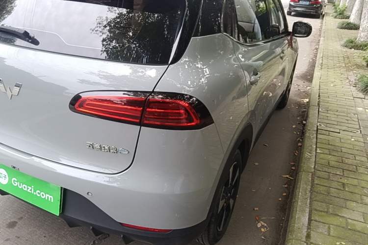 Used Wuling Bingo PLUS 2024 510 km Flagship Edition Four-Seater Version Right Rear Taillight