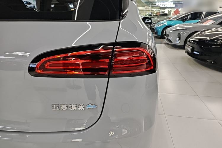 Used Wuling Bingo PLUS 2024 510 km Flagship Edition Four-Seater Version Right Rear Taillight