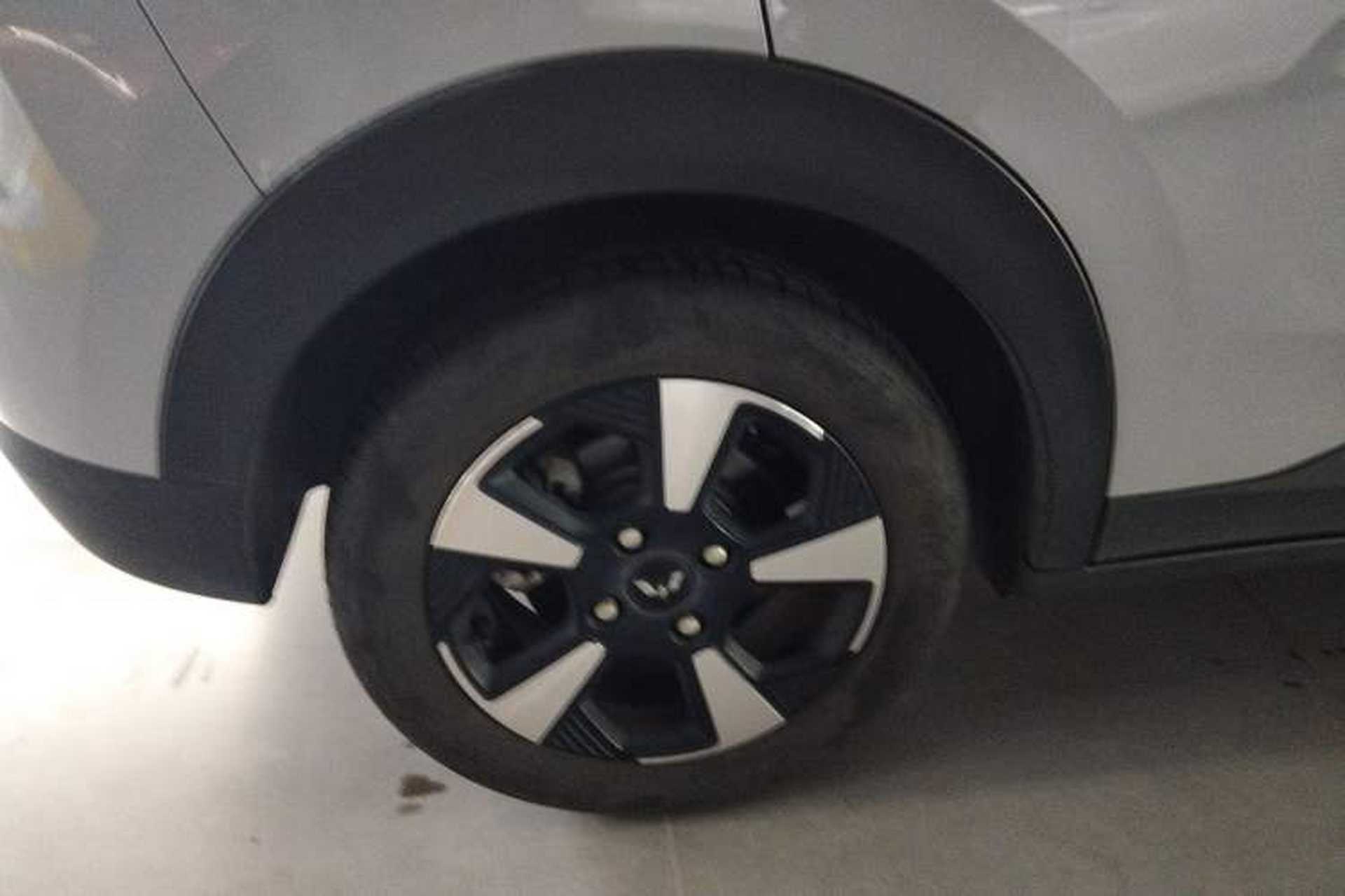 Used Wuling Bingo PLUS 2024 510 km Flagship Edition Four-Seater Version Right Rear Wheel Hub