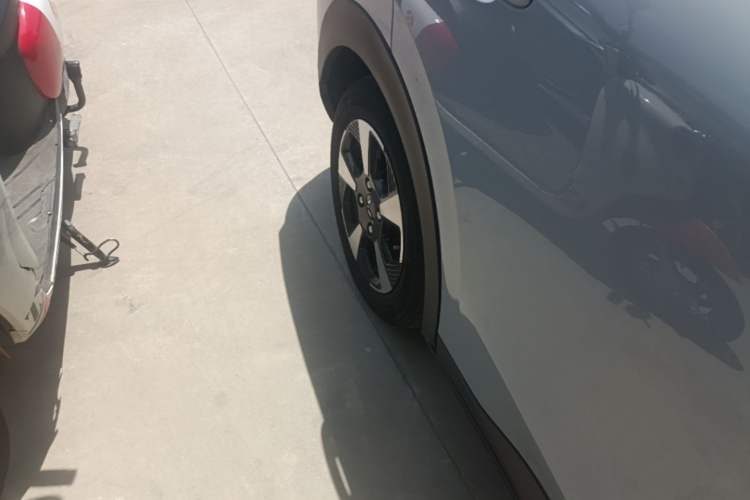 Used Wuling Bingo PLUS 2024 510 km Flagship Edition Four-Seater Version Right Rear Wheel Hub