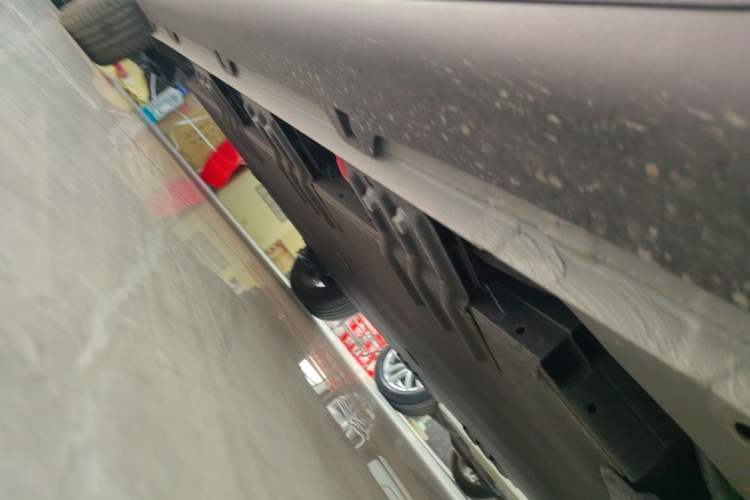Used Wuling Bingo PLUS 2024 510 km Range 5-Seater Version Right Side Sill