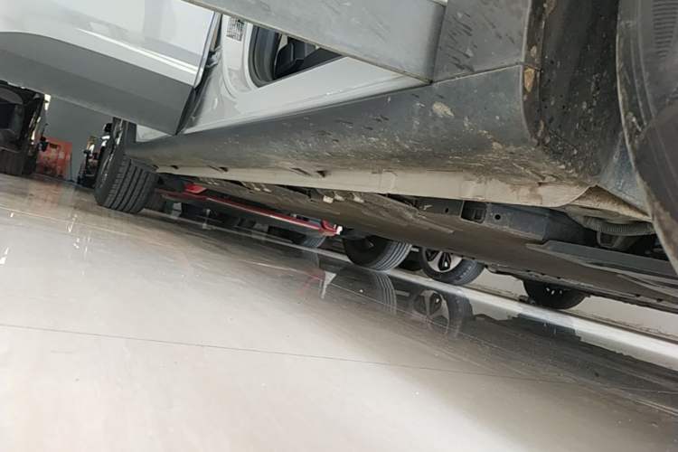 Used Wuling Bingo PLUS 2024 510 km Flagship Edition Four-Seater Version Right Side Sill