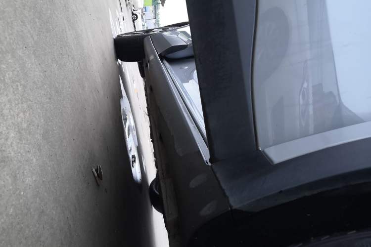 Used Wuling Bingo PLUS 2024 510 km Flagship Edition Four-Seater Version Right Side Sill