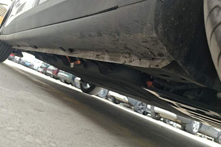 Used Wuling Bingo PLUS 2024 401 km Range 5-Seater Version Right Side Sill