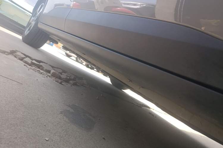 Used Wuling Bingo PLUS 2024 510 km Flagship Edition Four-Seater Version Right Side Sill