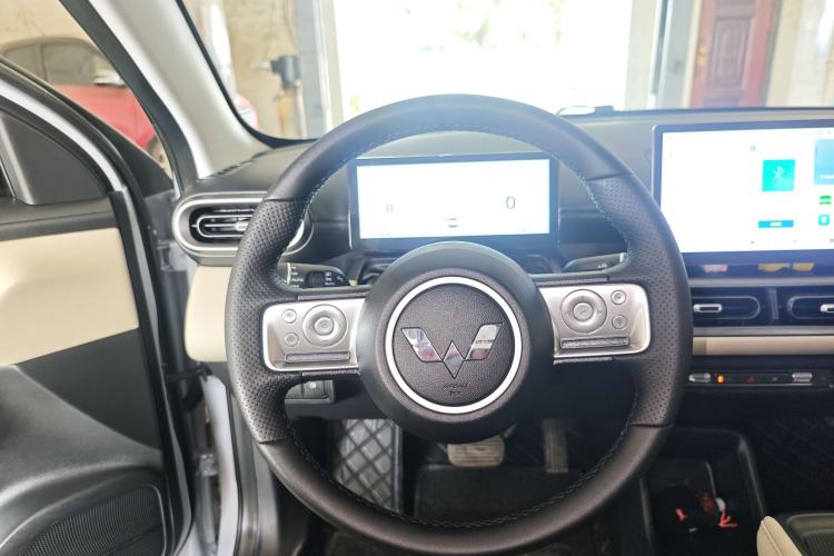 Used Wuling Bingo PLUS 2024 401 km Range 5-Seater Version Steering Wheel