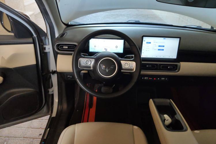 Used Wuling Bingo PLUS 2024 510 km Flagship Edition Four-Seater Version Steering Wheel