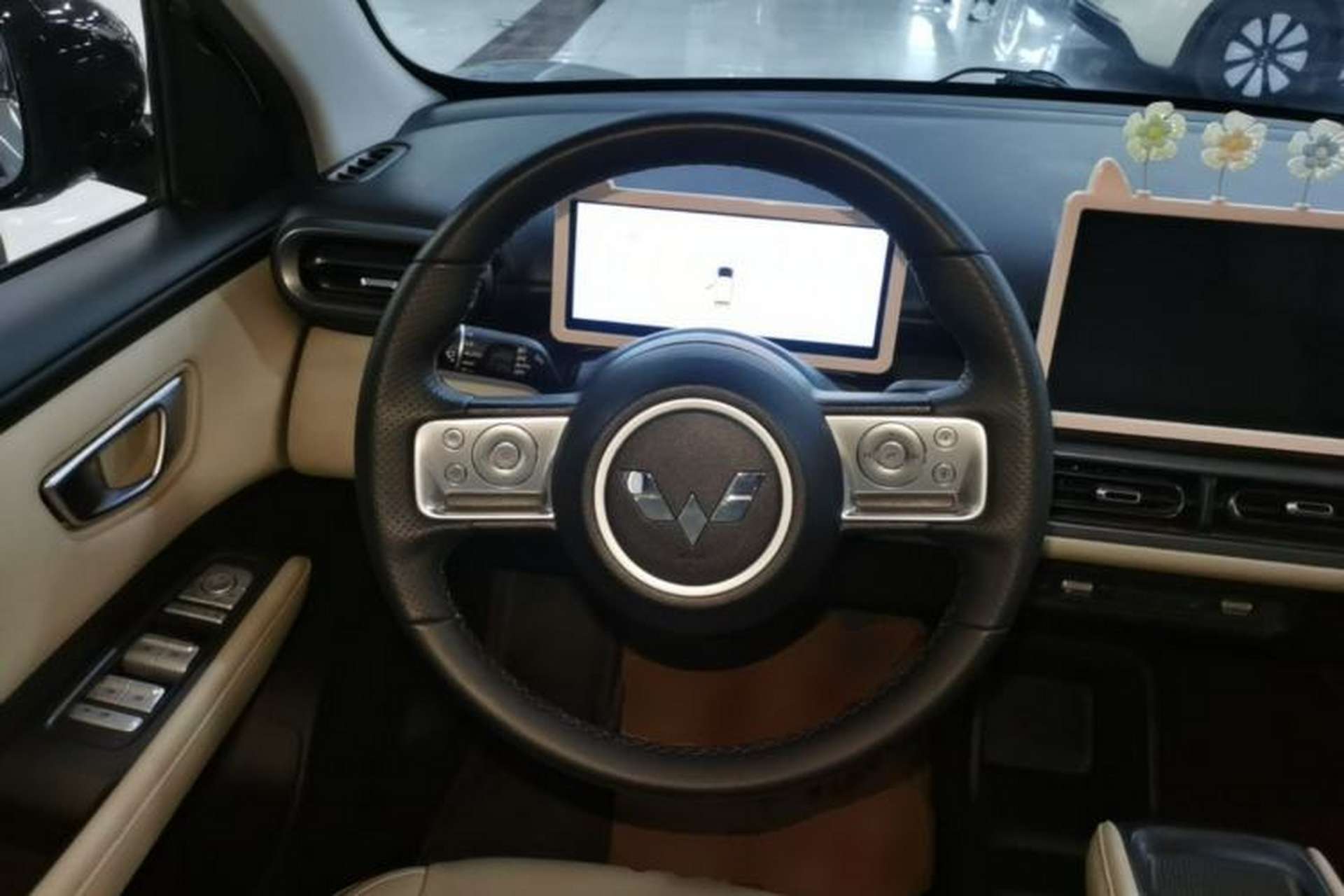 Used Wuling Bingo PLUS 2024 330 km Range Five-Seater Version Steering Wheel