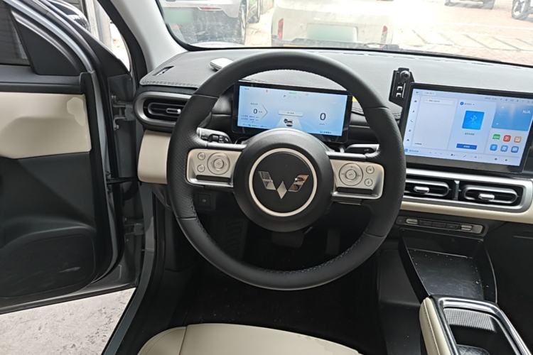 Used Wuling Bingo PLUS 2024 401 km Range 5-Seater Version Steering Wheel