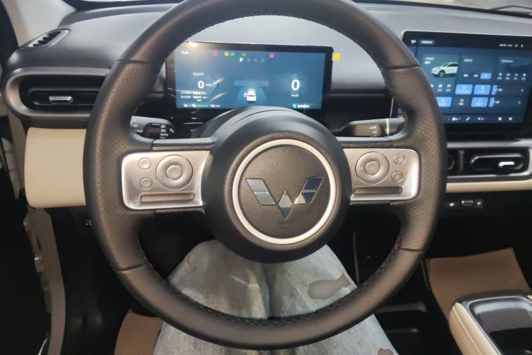 Used Wuling Bingo PLUS 2024 330 km Range Five-Seater Version Steering Wheel