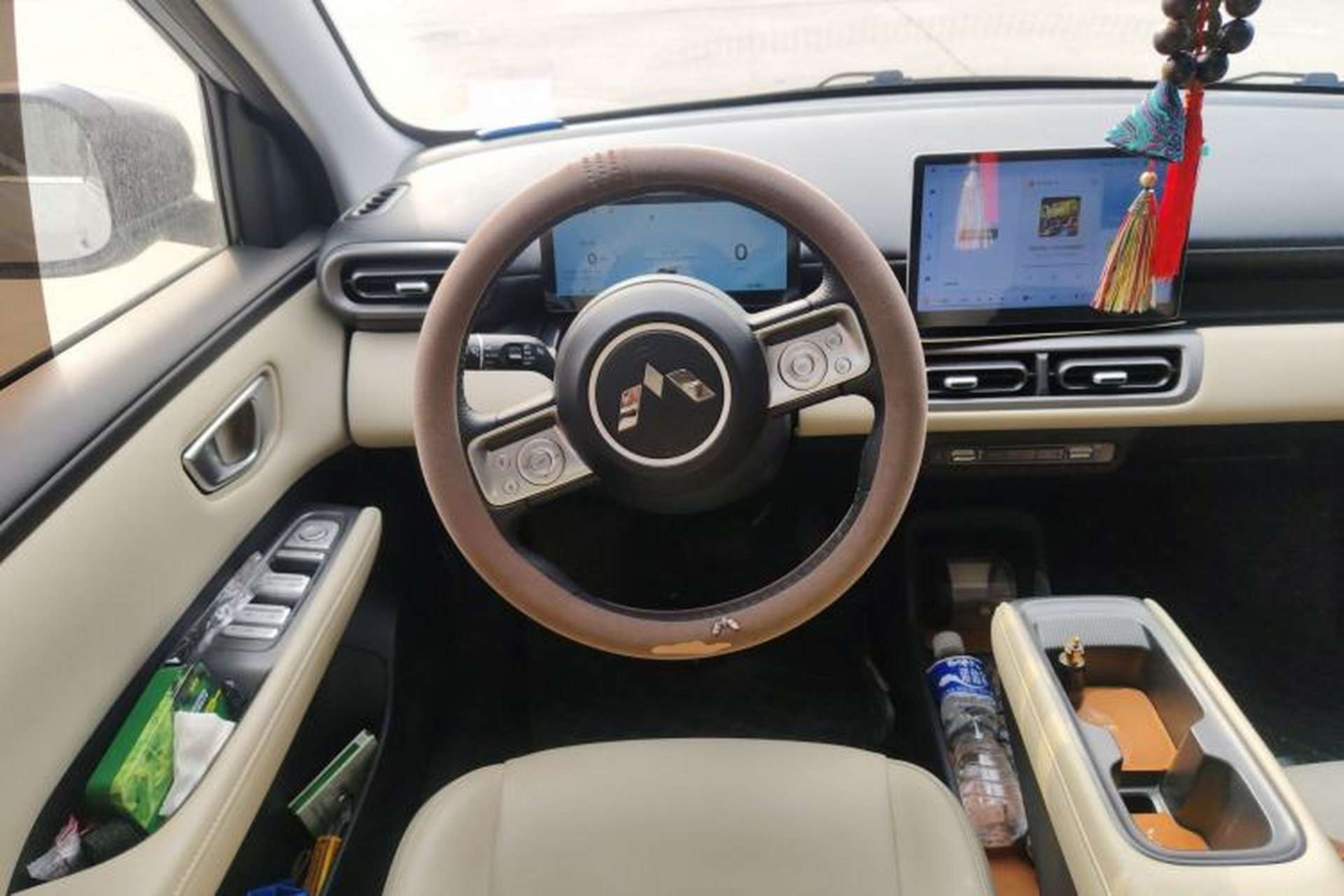 Used Wuling Bingo PLUS 2024 330 km Range Five-Seater Version Steering Wheel