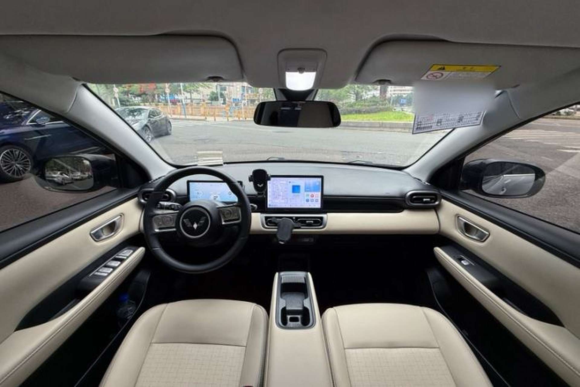 Used Wuling Bingo PLUS 2024 330 km Range Five-Seater Version Steering Wheel