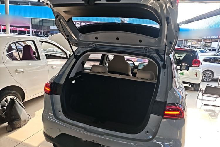 Used Wuling Bingo PLUS 2024 510 km Flagship Edition Four-Seater Version Trunk