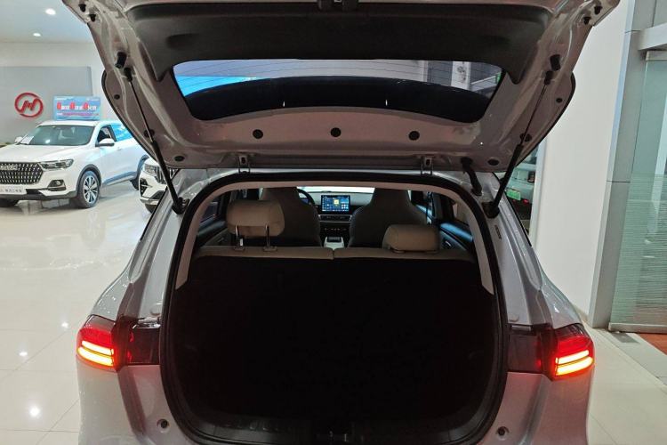 Used Wuling Bingo PLUS 2024 510 km Flagship Edition Four-Seater Version Trunk