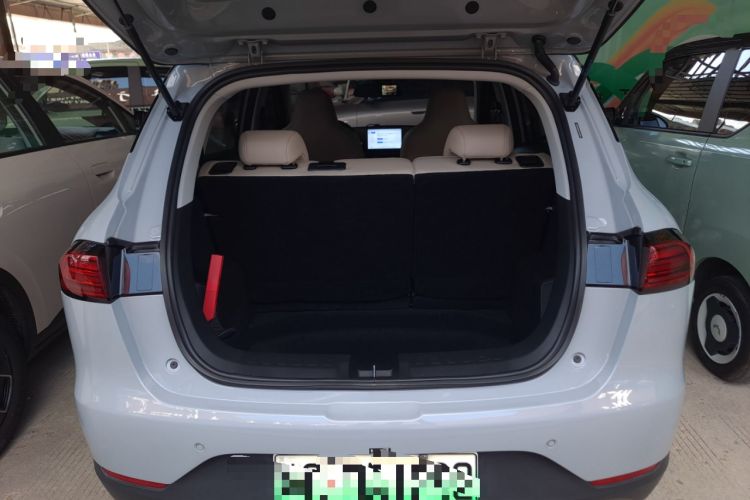 Used Wuling Bingo PLUS 2024 401 km Range 5-Seater Version Trunk