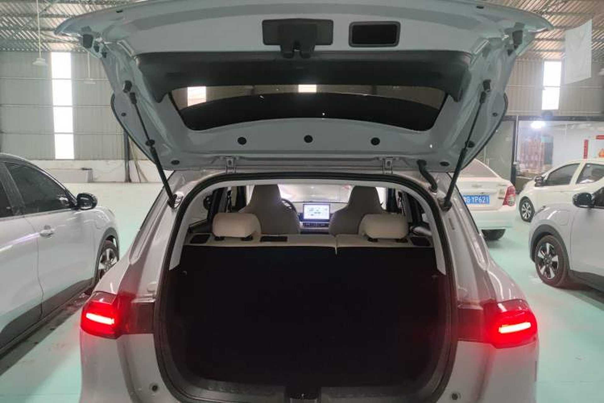 Used Wuling Bingo PLUS 2024 510 km Range 5-Seater Version Trunk