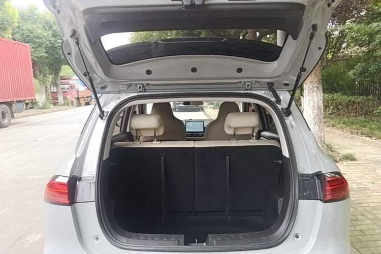Used Wuling Bingo PLUS 2024 510 km Flagship Edition Four-Seater Version Trunk