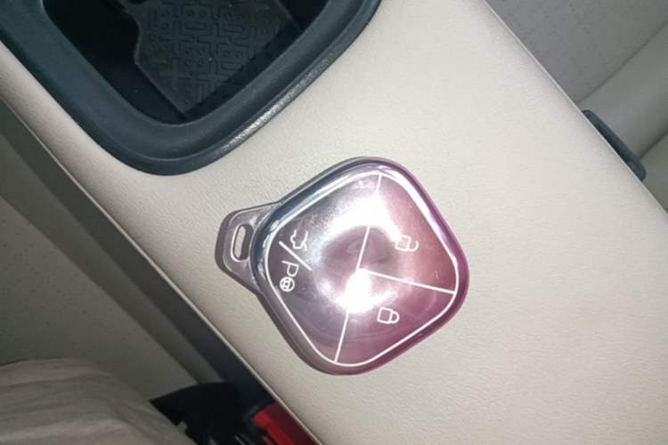 Used Wuling Bingo PLUS 2024 510 km Flagship Edition Four-Seater Version Vehicle Key