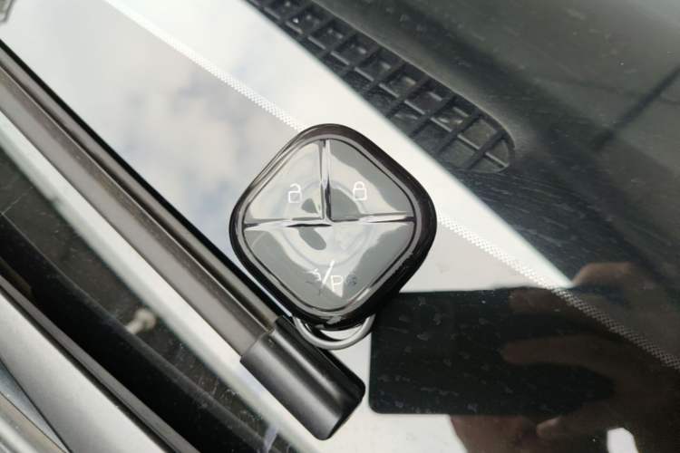 Used Wuling Bingo PLUS 2024 330 km Range Five-Seater Version Vehicle Key