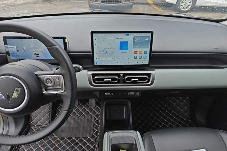 Used Wuling Bingo PLUS 2024 510 km Flagship Edition Four-Seater Version Audio And AC Panel