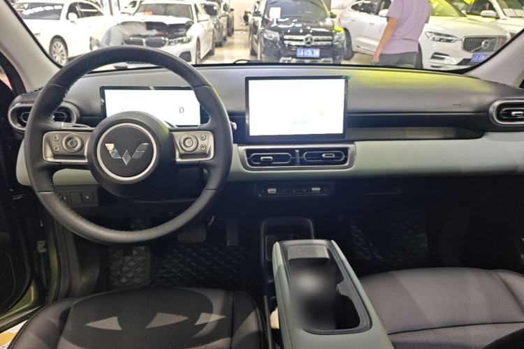Used Wuling Bingo PLUS 2024 510 km Flagship Edition Four-Seater Version Center Console