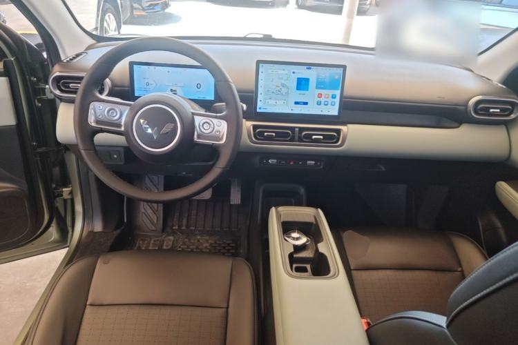 Used Wuling Bingo PLUS 2024 510 km Flagship Edition Four-Seater Version Center Console