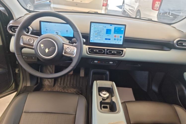 Used Wuling Bingo PLUS 2024 510 km Flagship Edition Four-Seater Version Center Console