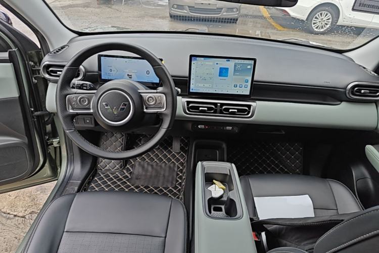 Used Wuling Bingo PLUS 2024 510 km Flagship Edition Four-Seater Version Center Console