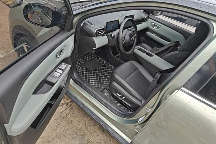 Used Wuling Bingo PLUS 2024 510 km Flagship Edition Four-Seater Version Driver Seat