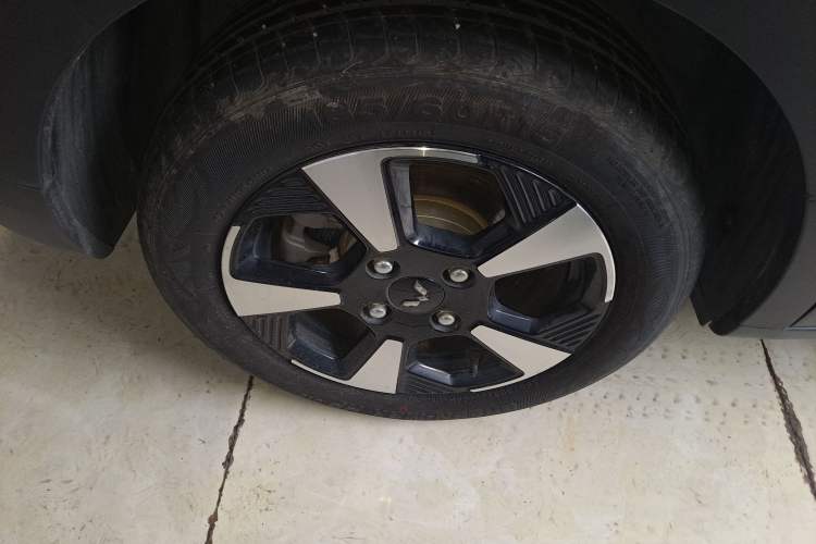 Used Wuling Bingo PLUS 2024 510 km Flagship Edition Four-Seater Version Exterior 5