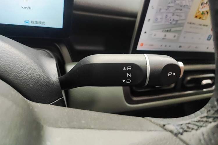 Used Wuling Bingo PLUS 2024 510 km Flagship Edition Four-Seater Version Gear Lever