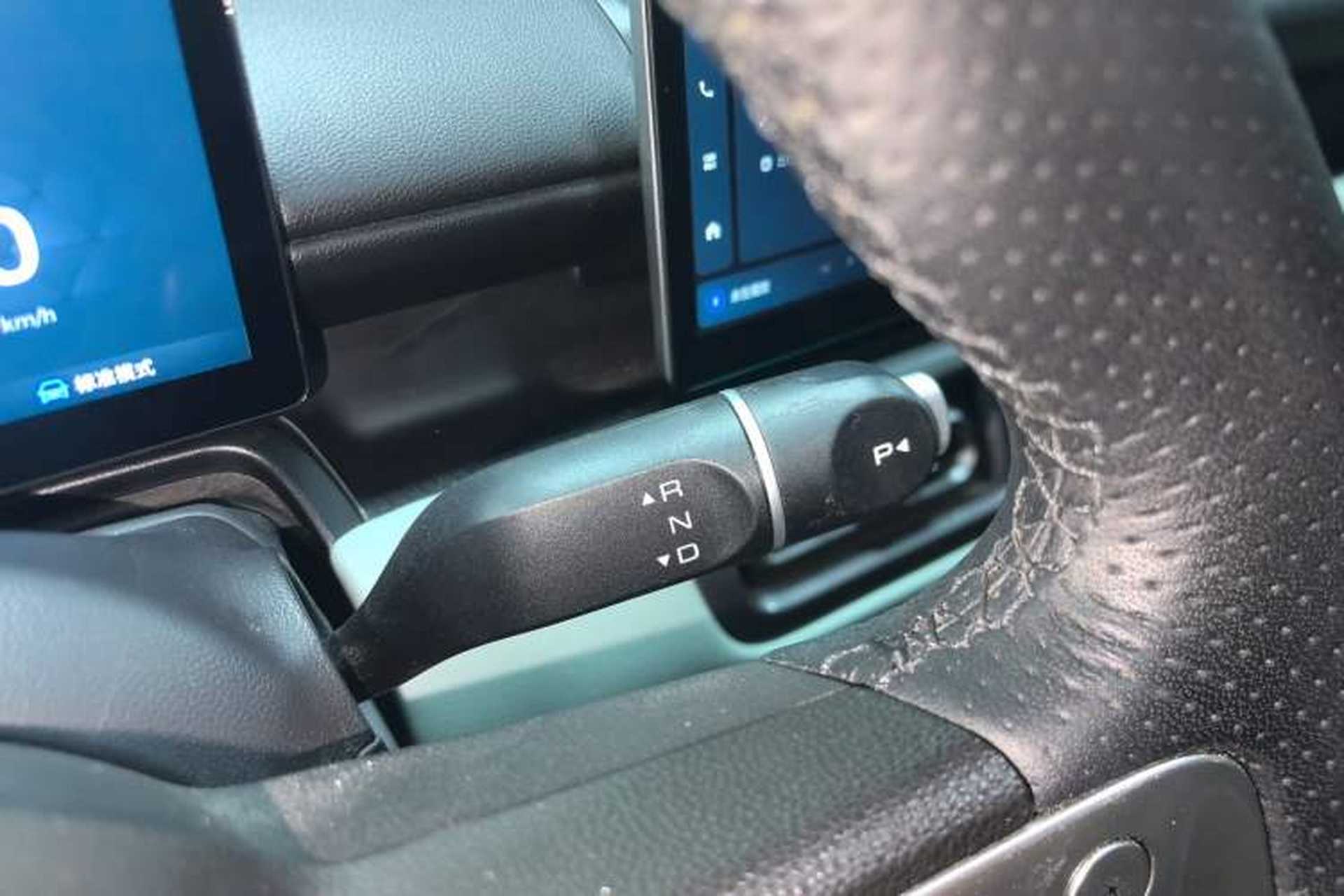 Used Wuling Bingo PLUS 2024 510 km Flagship Edition Four-Seater Version Gear Lever