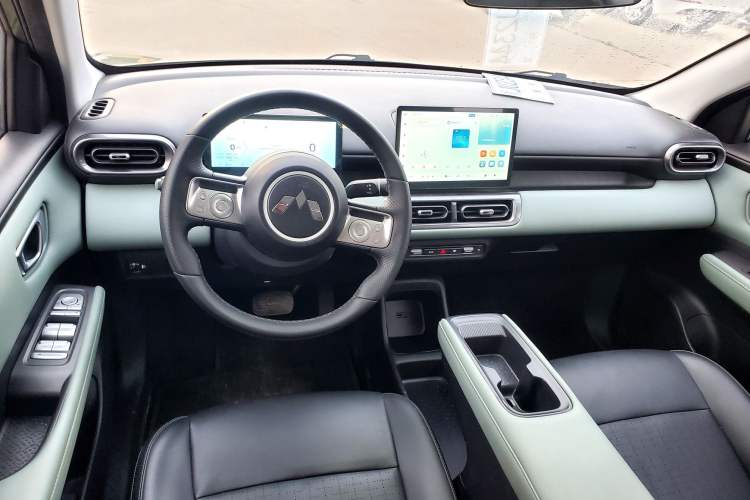 Used Wuling Bingo PLUS 2024 510 km Flagship Edition Four-Seater Version Interior 1