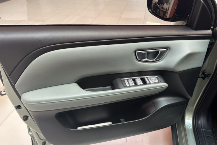 Used Wuling Bingo PLUS 2024 510 km Flagship Edition Four-Seater Version Interior 2