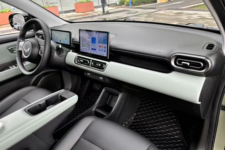 Used Wuling Bingo PLUS 2024 510 km Flagship Edition Four-Seater Version Interior 8