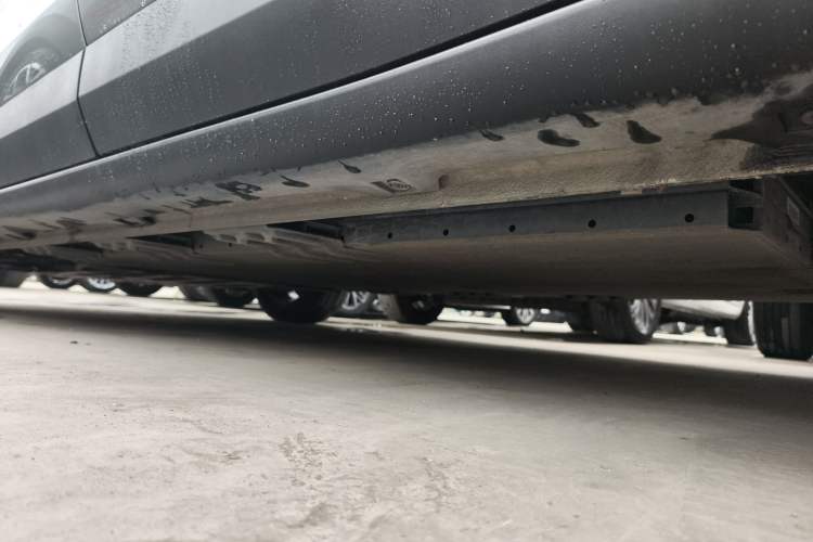 Used Wuling Bingo PLUS 2024 510 km Flagship Edition Four-Seater Version Left Side Sill