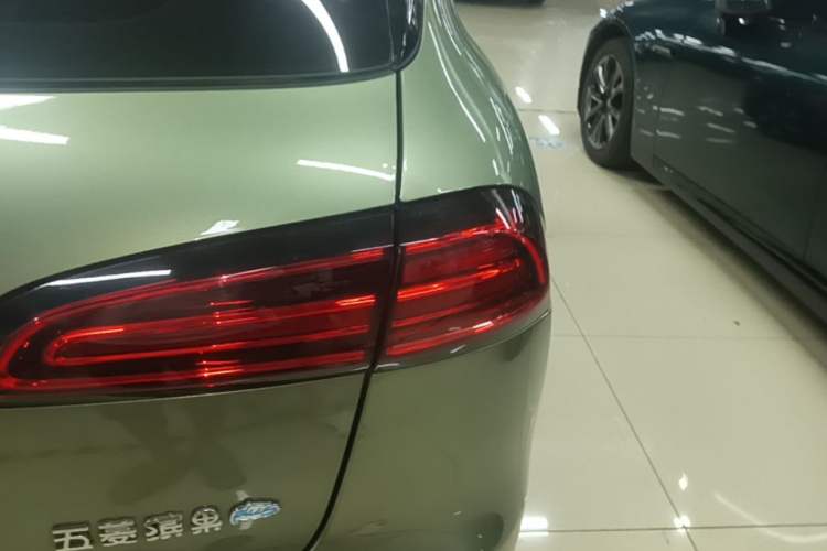 Used Wuling Bingo PLUS 2024 510 km Flagship Edition Four-Seater Version Right Rear Taillight