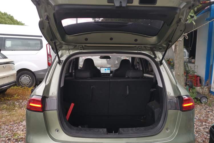 Used Wuling Bingo PLUS 2024 510 km Flagship Edition Four-Seater Version Trunk