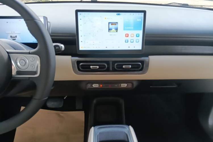 Used Wuling Bingo PLUS 2024 510 km Flagship Edition Four-Seater Version Audio And AC Panel