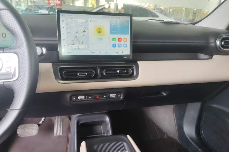 Used Wuling Bingo PLUS 2024 510 km Flagship Edition Four-Seater Version Audio And AC Panel