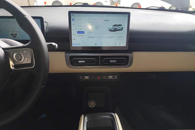 Used Wuling Bingo PLUS 2024 401 km Flagship Edition Four-Seater Version Audio And AC Panel