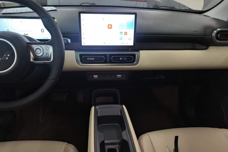 Used Wuling Bingo PLUS 2024 401 km Range 5-Seater Version Audio And AC Panel
