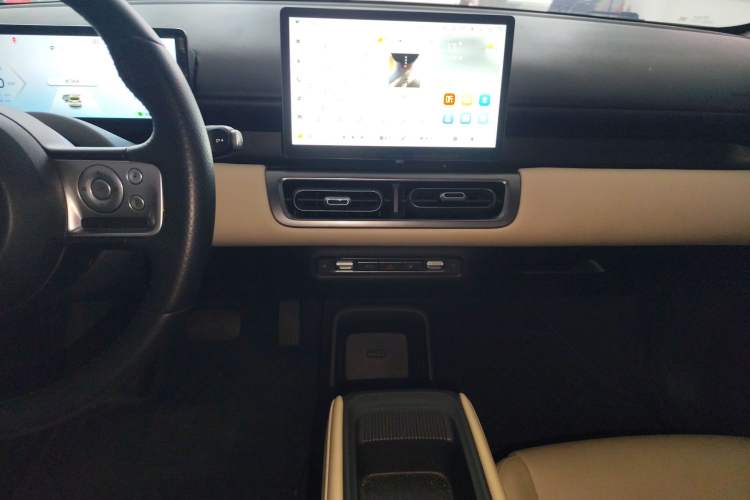 Used Wuling Bingo PLUS 2024 510 km Flagship Edition Four-Seater Version Audio And AC Panel