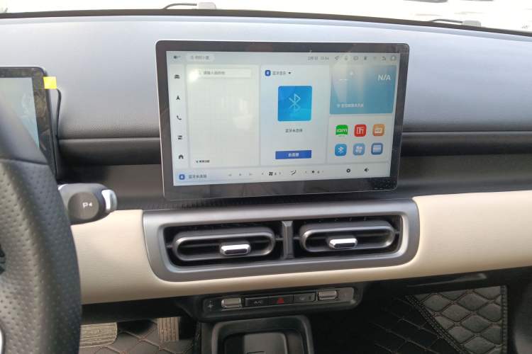 Used Wuling Bingo PLUS 2024 330 km Range Five-Seater Version Audio And AC Panel
