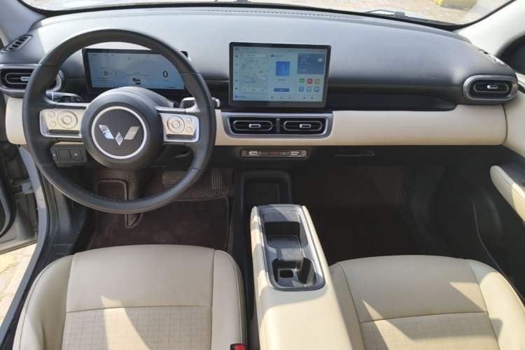 Used Wuling Bingo PLUS 2024 510 km Flagship Edition Four-Seater Version Center Console