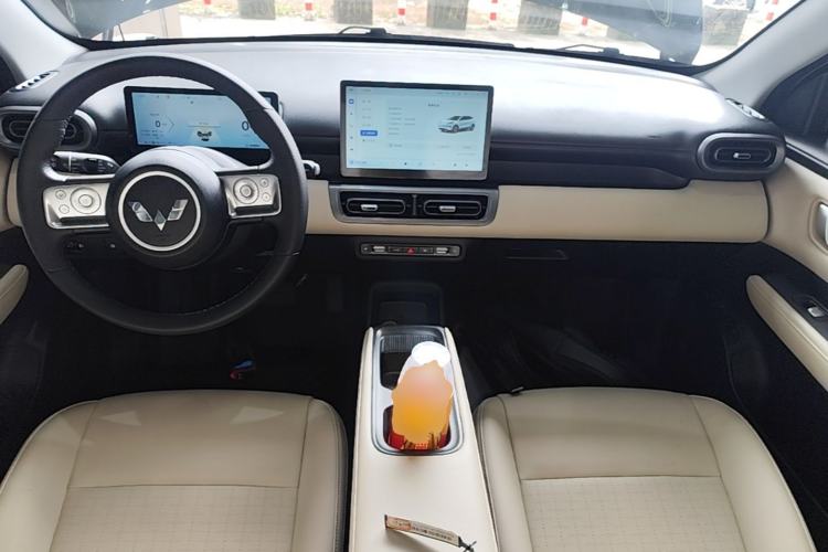 Used Wuling Bingo PLUS 2024 401 km Flagship Edition Four-Seater Version Center Console
