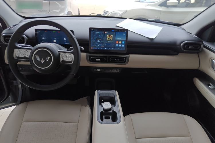 Used Wuling Bingo PLUS 2024 510 km Flagship Edition Four-Seater Version Center Console