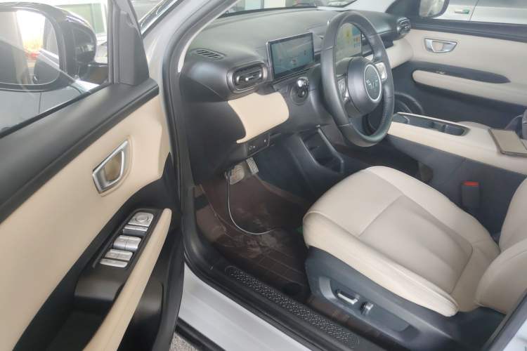 Used Wuling Bingo PLUS 2024 510 km Flagship Edition Four-Seater Version Driver Seat